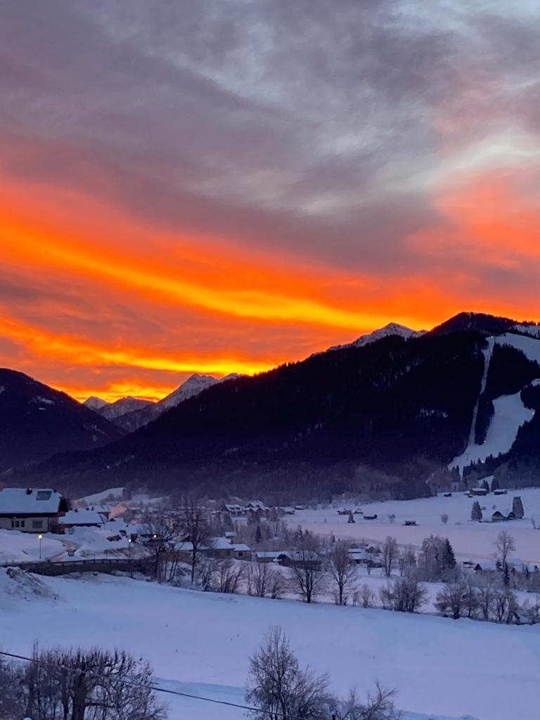 Kolbitsch Am Weissensee Ein Seeblick Der Verzaubert Inklusive Premiumcard 外观 照片